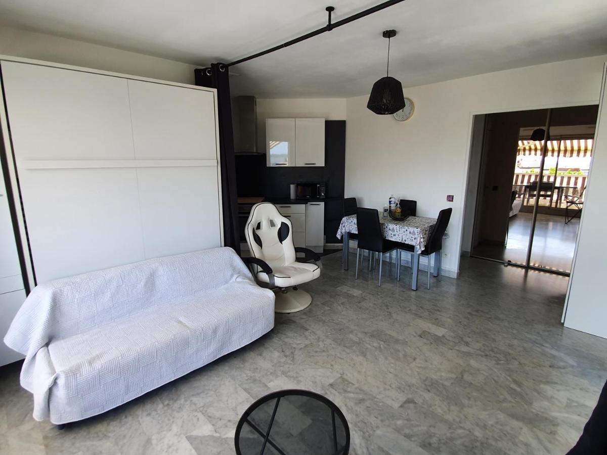 Superbe Appartement Plage Saint-Laurent Du Var Esterno foto